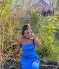 Dating Woman Madagascar to Tomasina  : Mimi, 24 years